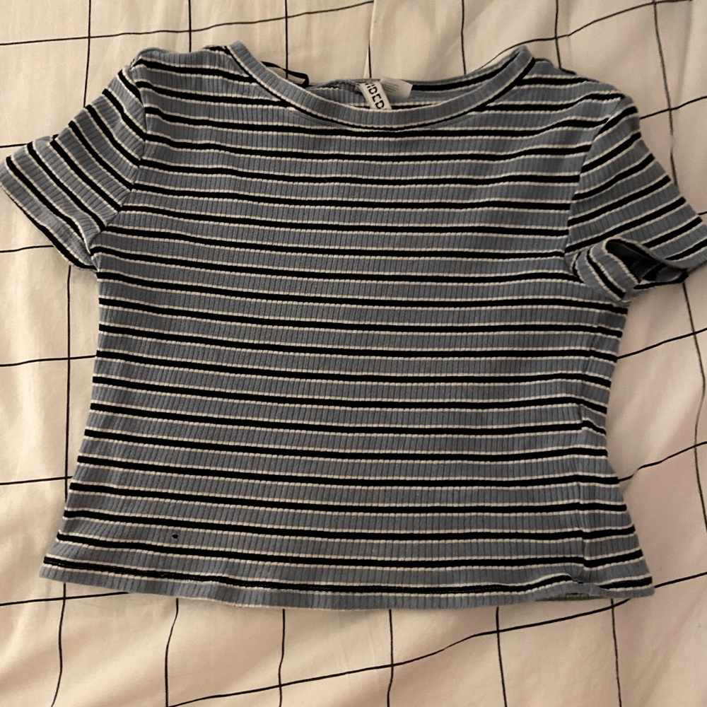 H&M ribbed stripped t-shirt blue, black, and white